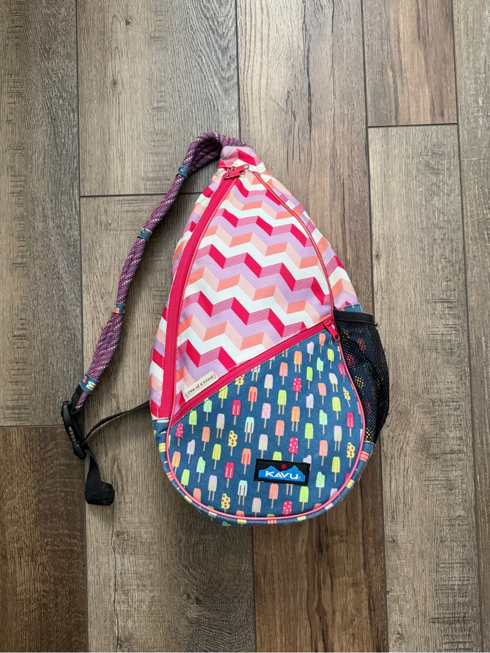 Kavu Paxton Sling Bag Summer Popsicle
